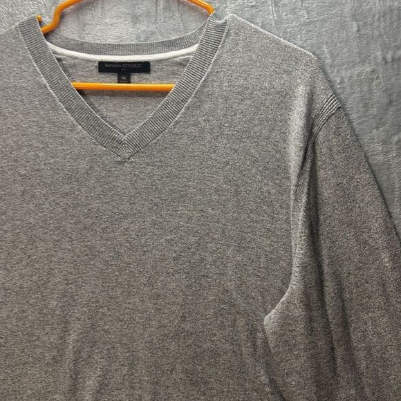 Banana Republic Gray Vneck Soft Sweater Size XL - Picture 3 of 8